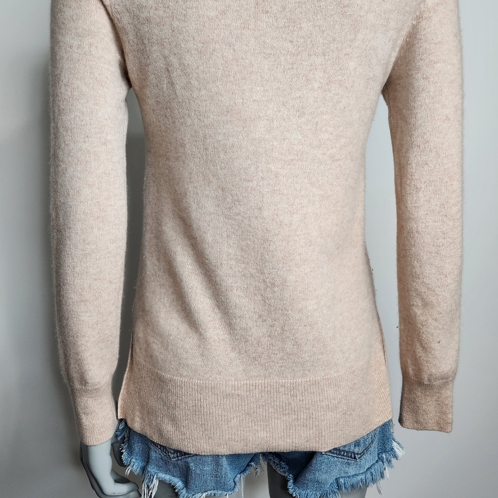 InCashmere 100% Cashmere Cream Slim Fit Crewneck Sweater Size M - Picture 11 of 14